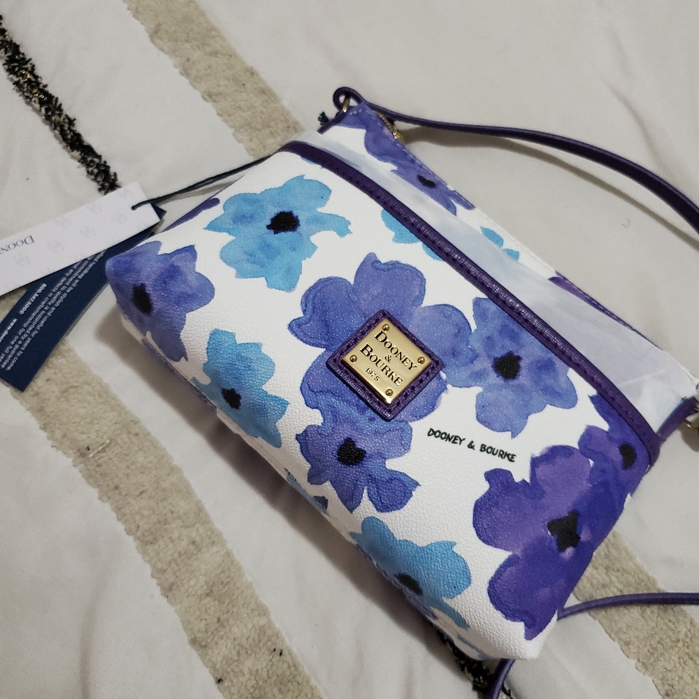 NWT Dooney & Bourke handbag
